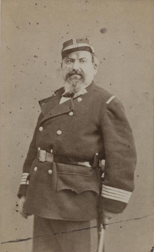 Louis Brunereau (1816-1880) Marchand de fourrures,membre de la Commune, colonel. Photographie Emile Robert (source Musée Carnavalet) Louis Brunereau (1816-1880) Marchand de fourrures,membre de la Commune, colonel. Photographie Emile Robert (source Musée Carnavalet)