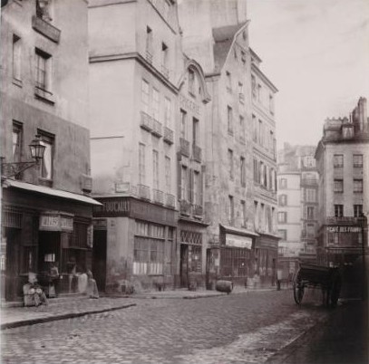 Une épicerie rue des Lavandières-Sainte Opportune Photo Charles Malleville vers 1865 Une épicerie rue des Lavandières-Sainte Opportune Photo Charles Malleville vers 1865