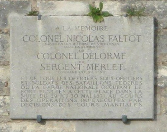 Plaque de trois communards fusillés le 30 mai 1871 Plaque de trois communards fusillés le 30 mai 1871